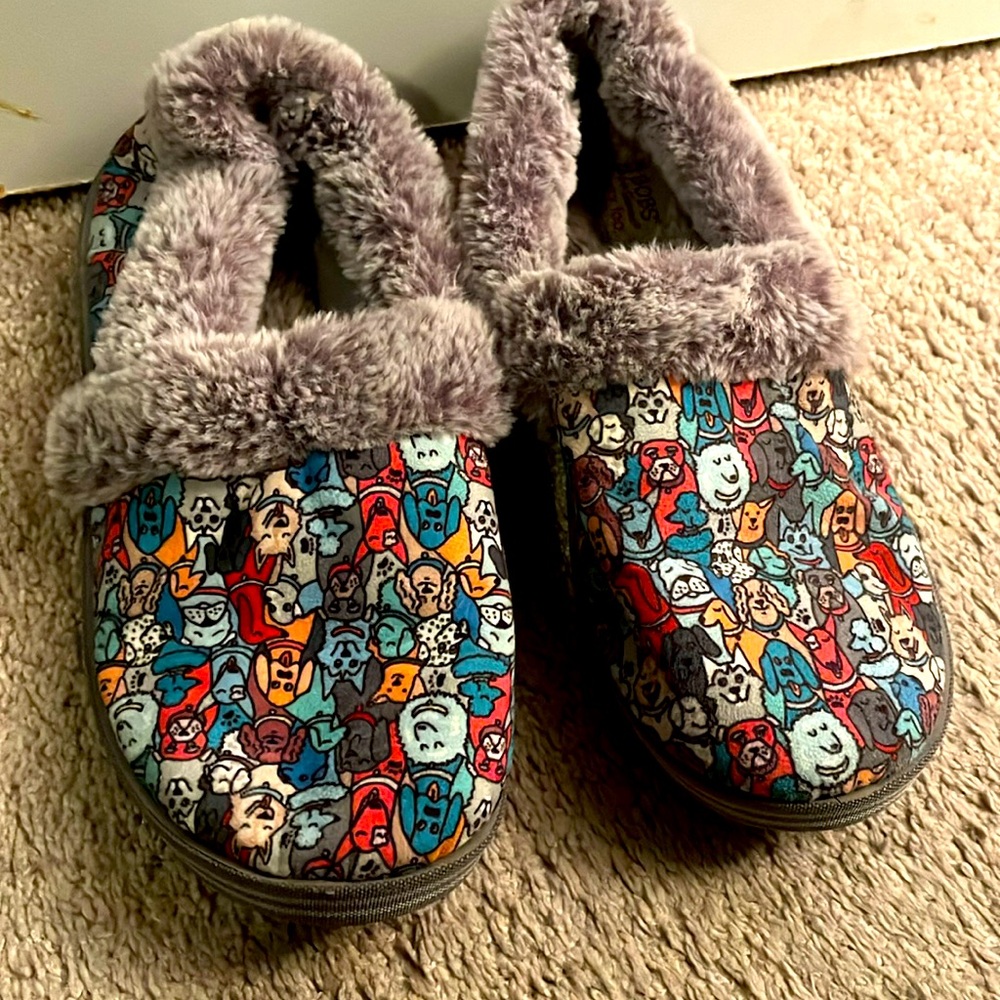 Sketchers BOBS Too Cozy Pooch Parade Slip-ins size 9.